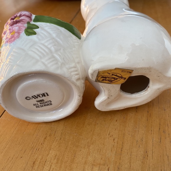 Vintage hand painted bunny ceramic candle holder. Avon - Picture 2 of 5